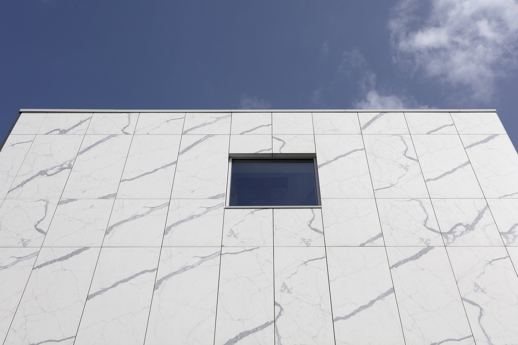 gh-stone_world-london-gb-2020-ref2_part5-external_facade